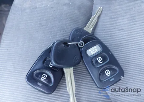 2017 Hyundai Elantra Se из США, поврежденный, VIN KMHD74LF4HU101272